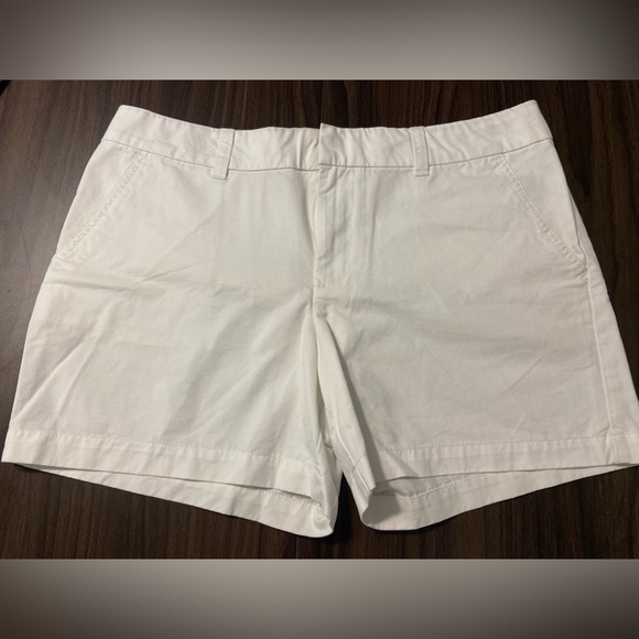 Tommy Hilfiger Classic White Women's Size 12 Shorts - Picture 1 of 6